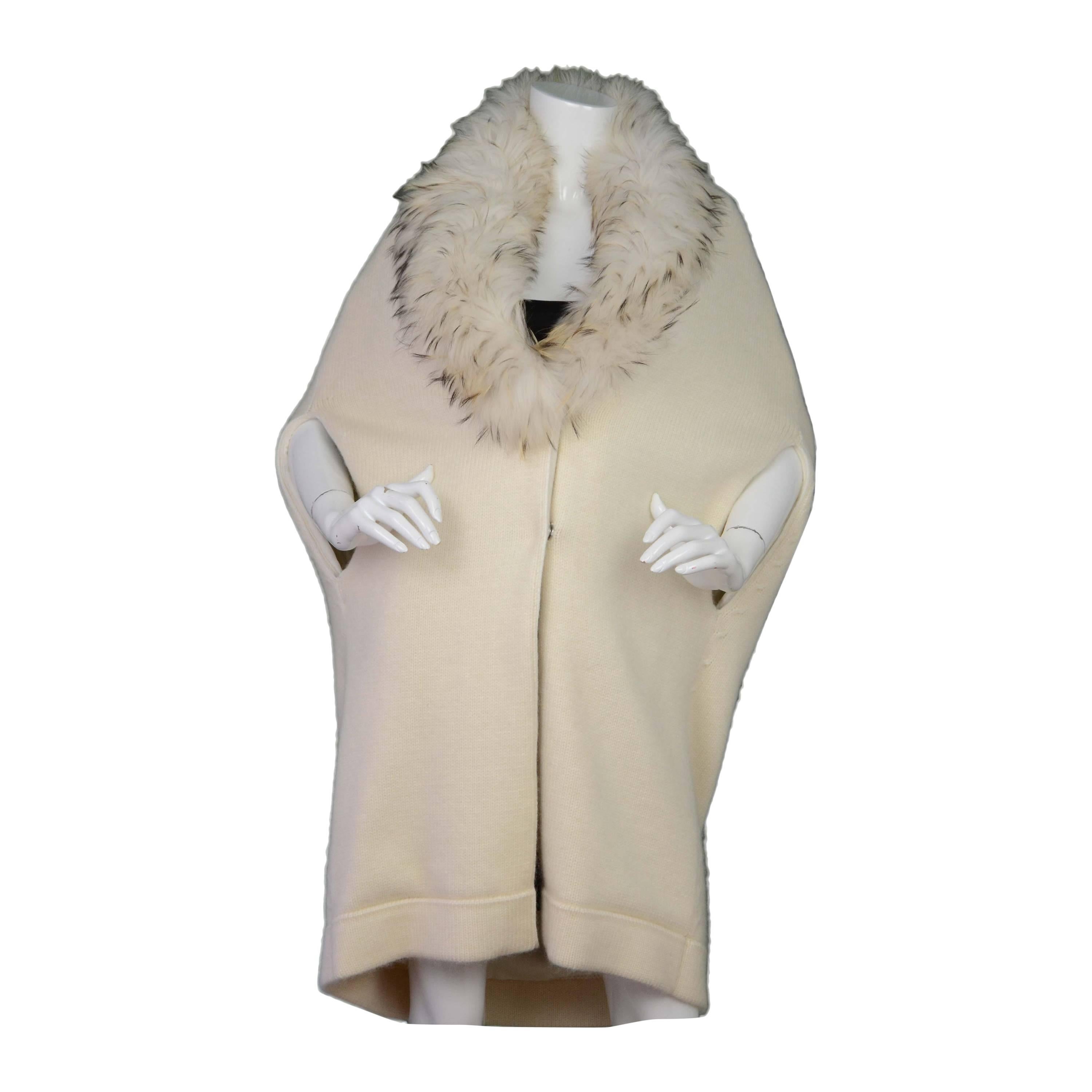 Roberto Cavalli Cream Knit & Fur Collar Cape sz 44 rt. $2, 900