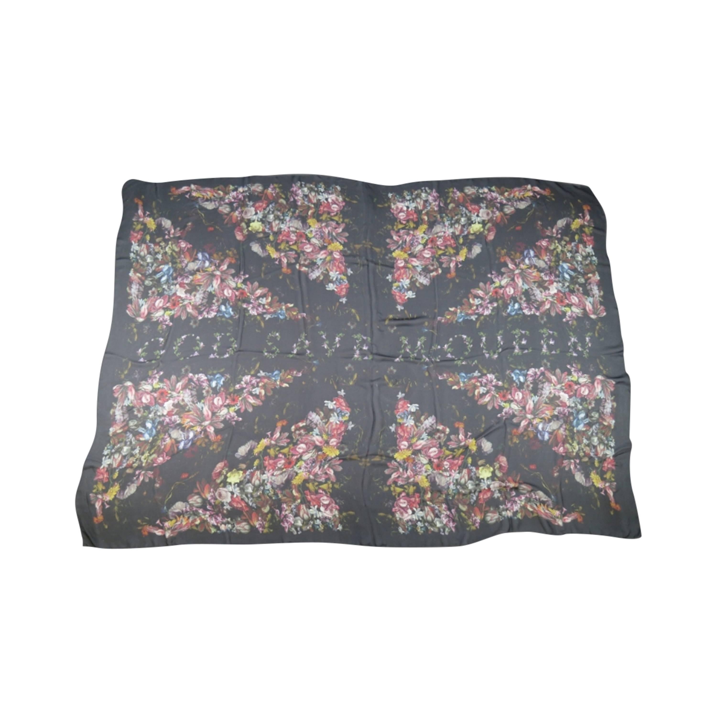 ALEXANDER MCQUEEN Black Large Floral Union Jack God Save Mcqueen Large Scarf