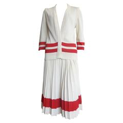 1982 CHANEL BOUTIQUE Tennis-stripe knit linen cardigan and skirt set