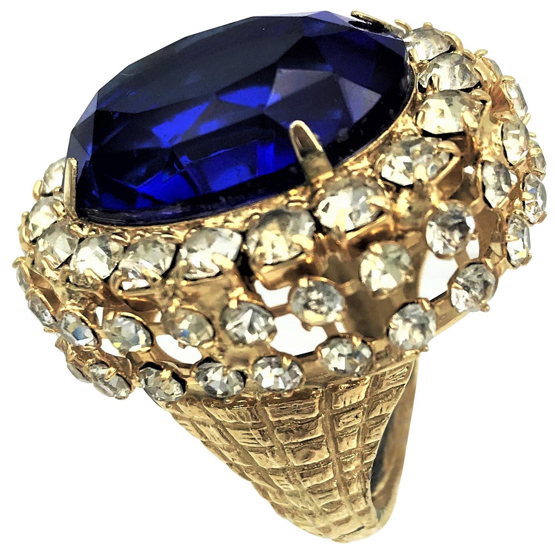 Large vintage Cocktail Ring blue rhinestone and clear rhinestones 1950s USA For Sale