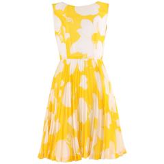 1960's Sunshine Yellow and Ivory Flower Print Dress Size 6/8