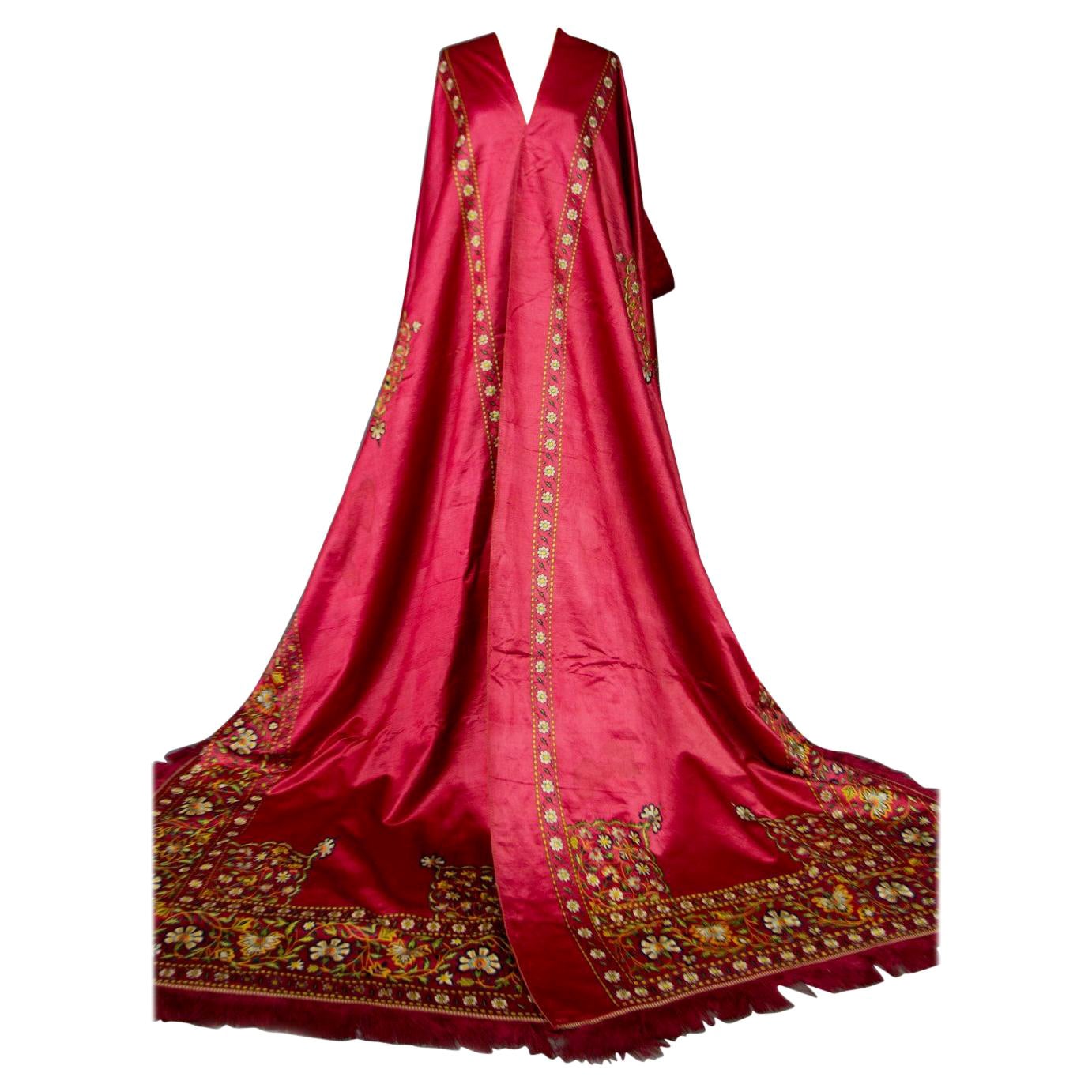 Tenda indiana o mantovana lunga in raso ricamato in stile Mughal - XIX secolo
