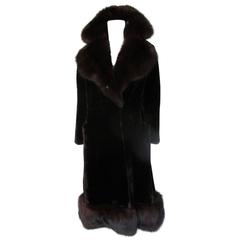 Elegant brown beaver fur coat with fox trim 8