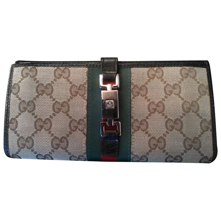 Vintage Gucci Wallet with clasp at 1stdibs