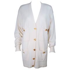 Vintage CHANEL Cream Cashmere Cardigan with Gold Buttons Size 36