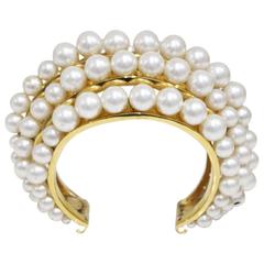 Chanel gold cuff adorned in pearls, c. 1980s 2