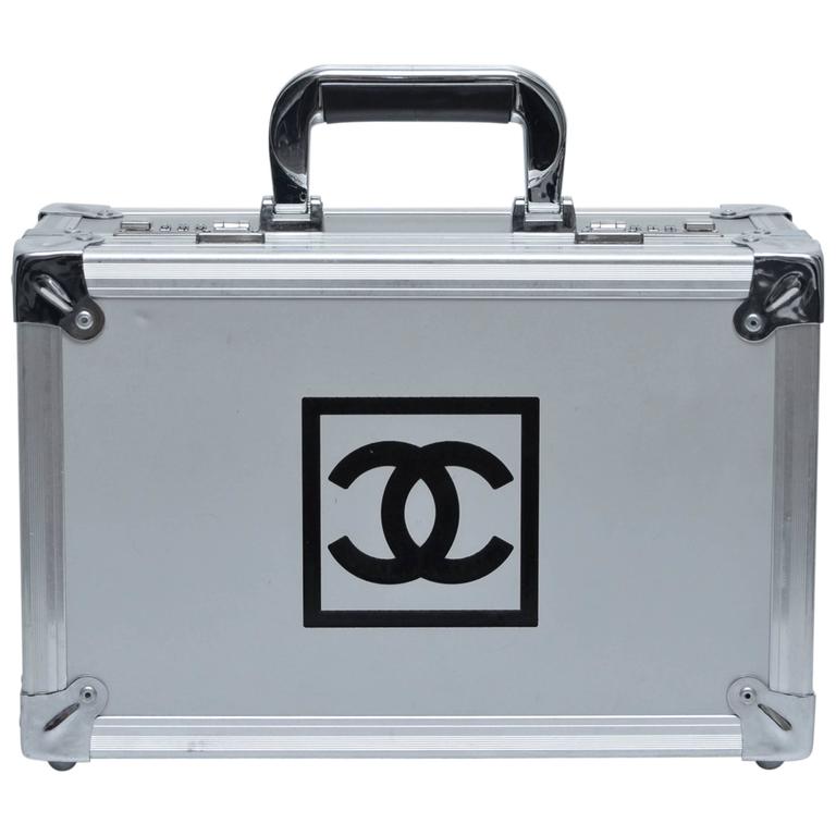 CHANEL Stylish Decor 6 Bocce Ball Set Mint at 1stDibs authentic bocce