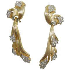 Vintage Trifari Hallmarked Crown 1960s Drop Clip On Leaf earrings