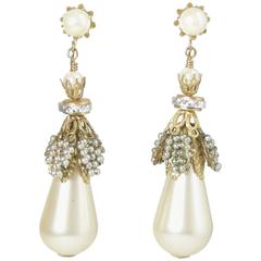 Vintage 1970s Faux Pearl Drop Earrings