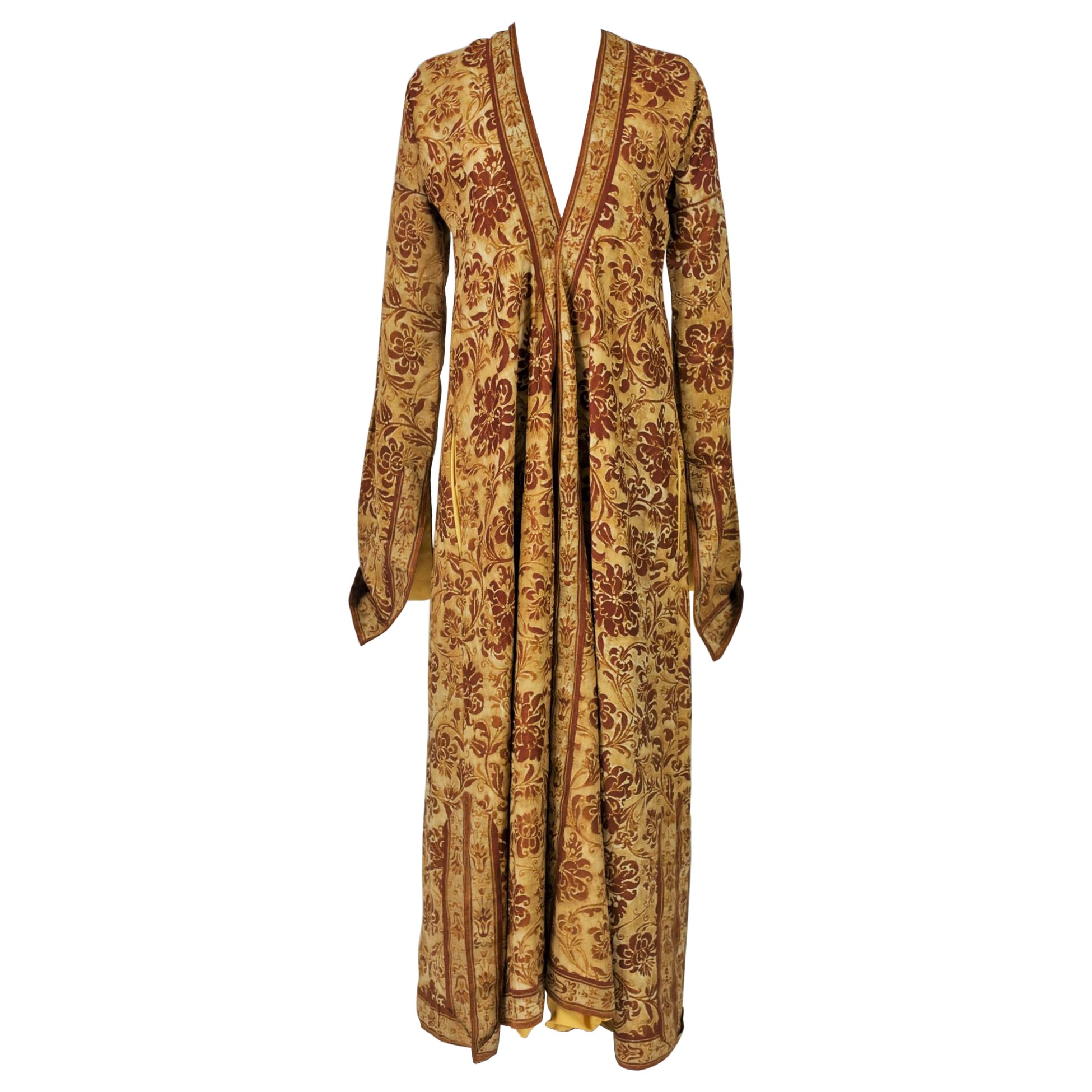 Evening coat or Kaftan in printed cotton by Mariano Fortuny Circa 1950