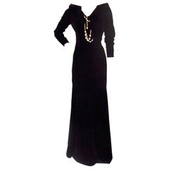 robe longue noire Valentino des années 1970 avec perles blanches