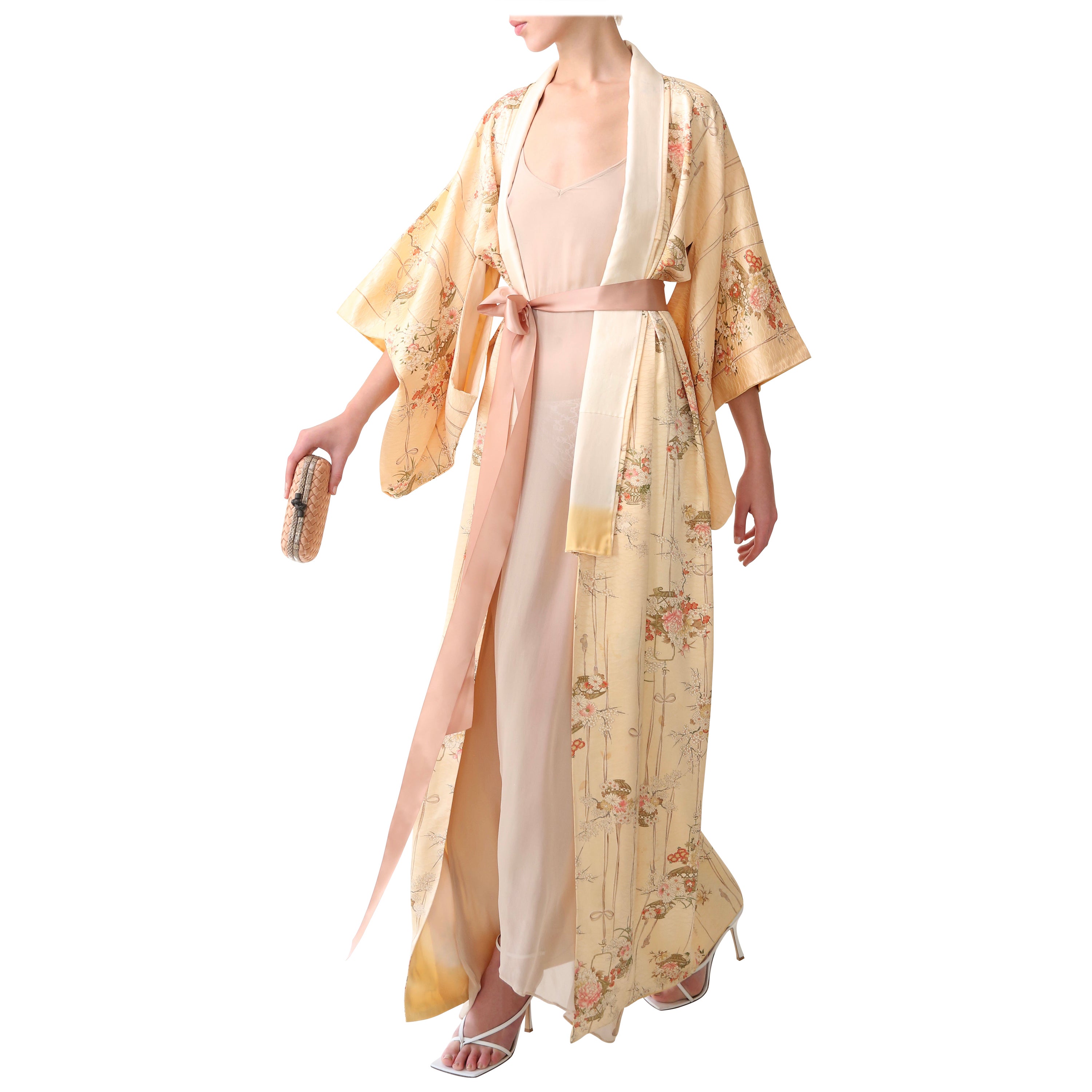 Vintage Japanese hand made peach floral silk over coat maxi robe gown kimono