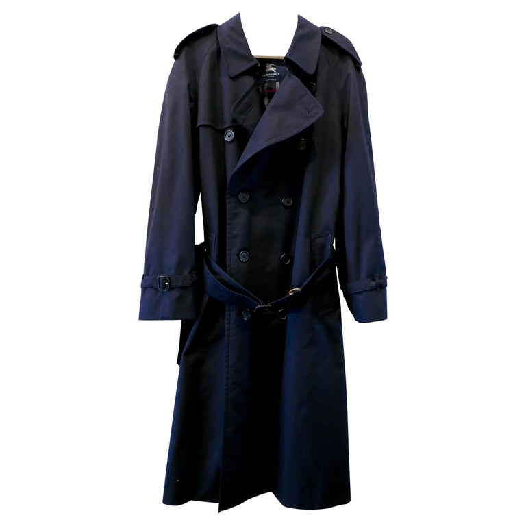Trench-coat Burberry bleu marine pour homme (nouveau sans étiquette) - En  vente sur 1stDibs