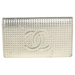 Portafoglio Chanel Bifold in pelle trapuntata a forma di cubo in oro metallizzato