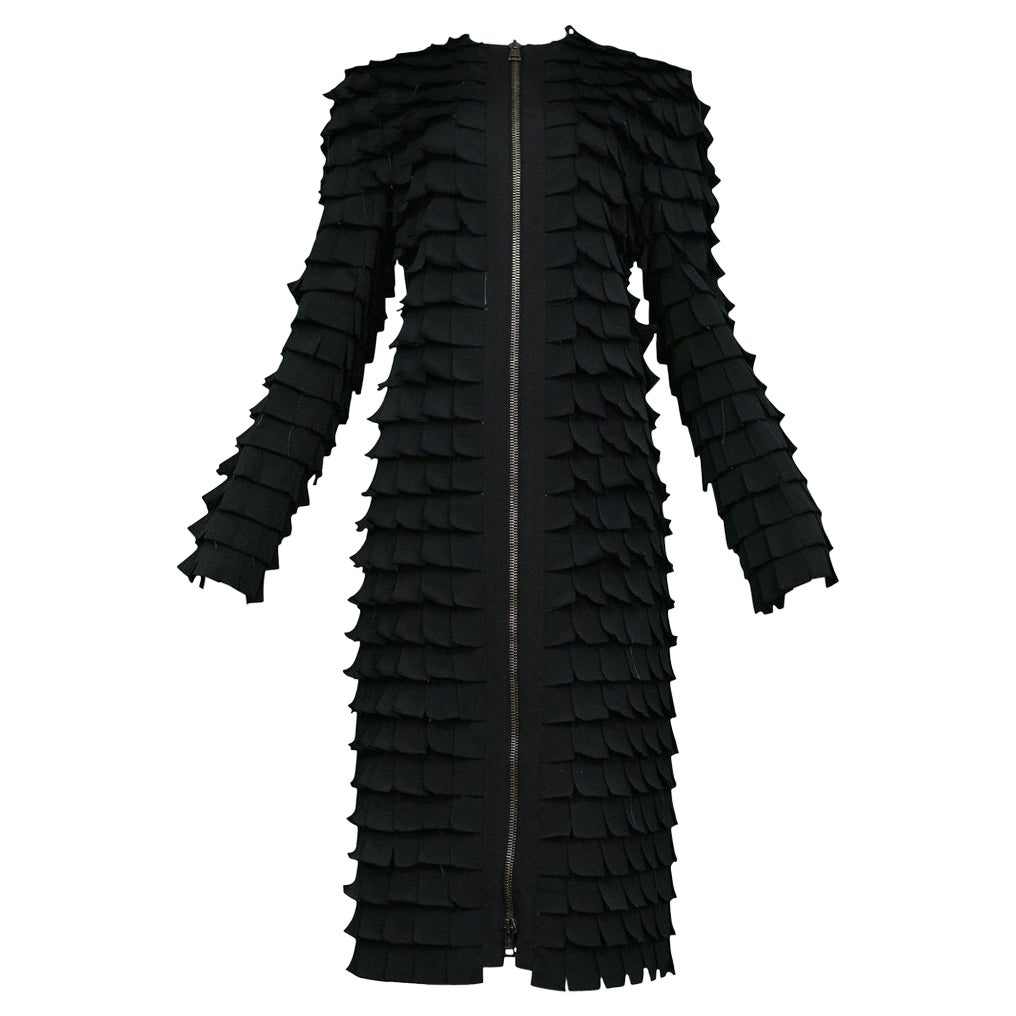 L'iconico cappotto Gucci by Tom Ford con linguetta nera per la sfilata del 2001