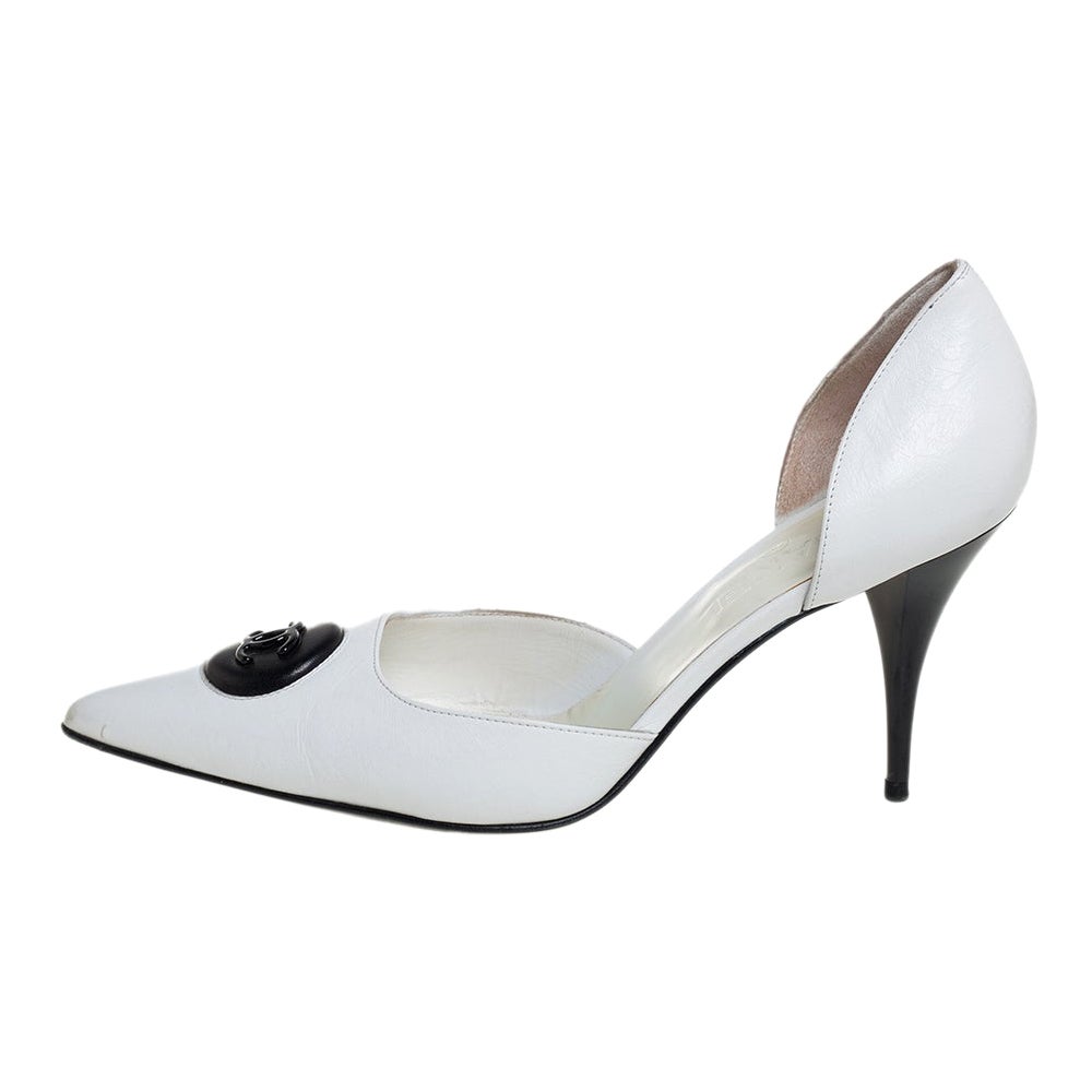 Chanel Vintage White Leather CC D'Orsay Pumps Size 39 at 1stDibs  chanel  d'orsay pumps, d'orsay shoes definition, chanel black and white pumps
