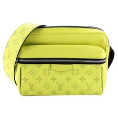 Messenger-Monogramm Taigarama von Louis Vuitton für draußen