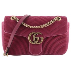 Gucci - Sac à rabat en velours Marmont - Petit Rose