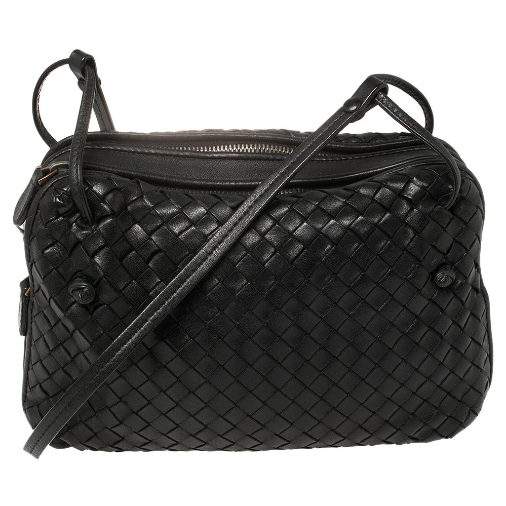 Bottega Veneta Schwarz Intrecciato Leder Doppelreißverschluss Nodini Crossbody Tasche