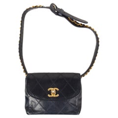 CHANEL Dunkelblau gestepptes Leder VINTAGE Gürteltasche Hip Pack