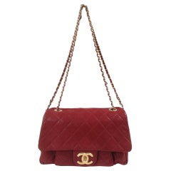 Chanel red laminate leather gold hardware shoulder bag