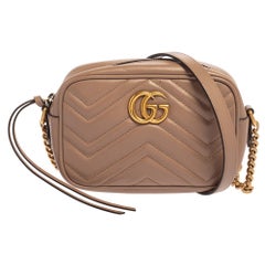 Gucci Beige Matelassé Leder Mini GG Marmont Kameratasche