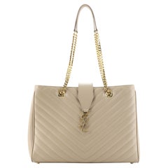 Saint Laurent Klassischer Monogramm-Shopper Matelasse Chevron Leather Large