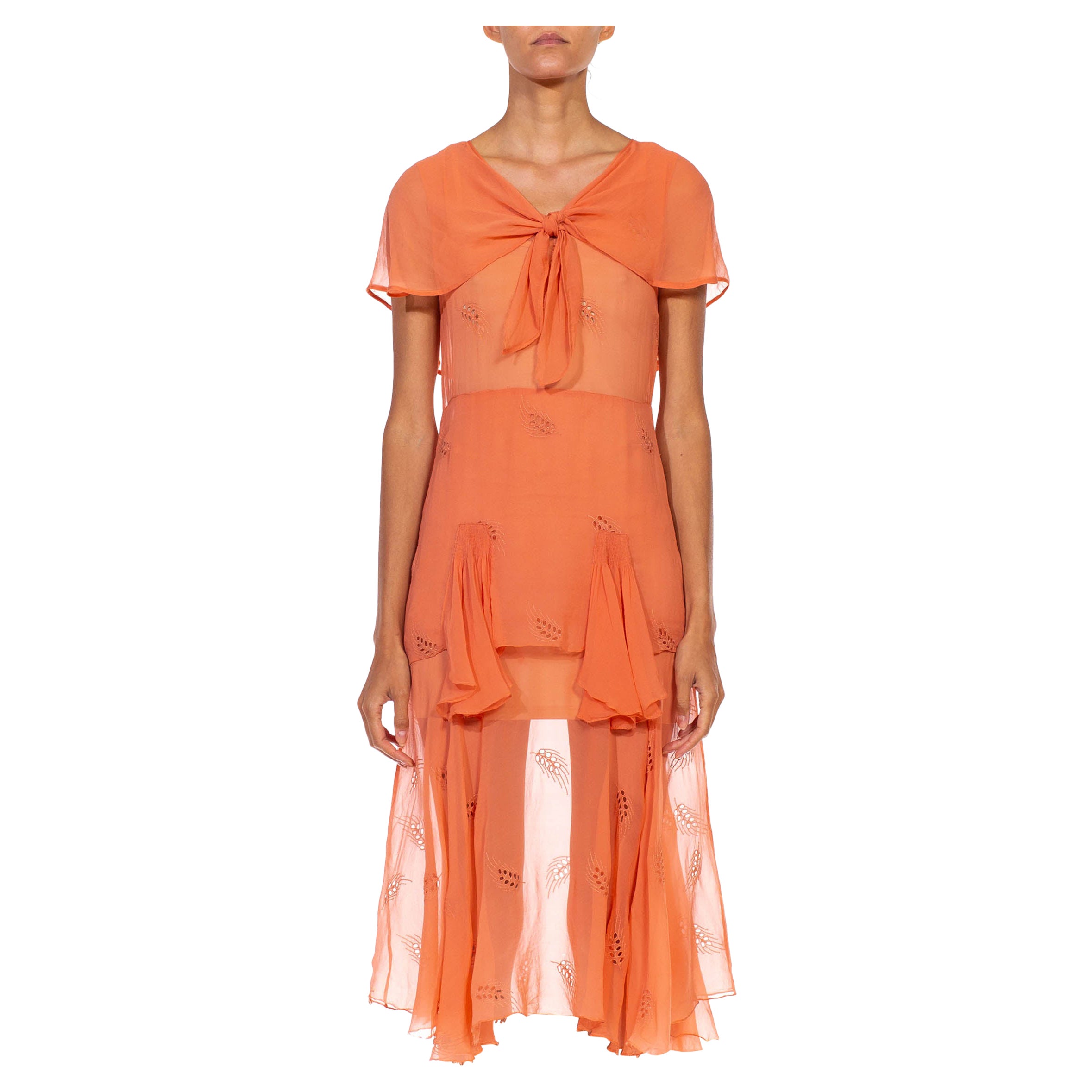 1920S Peach Silk Chiffon Lightweight Easy Summer Dress For Sale