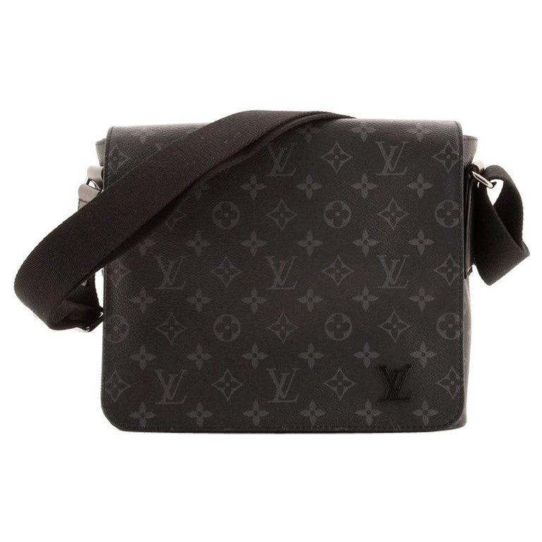 Louis Vuitton Black Monogram Eclipse Trio Messenger Crossbody Bag 114lv3  For Sale at 1stDibs