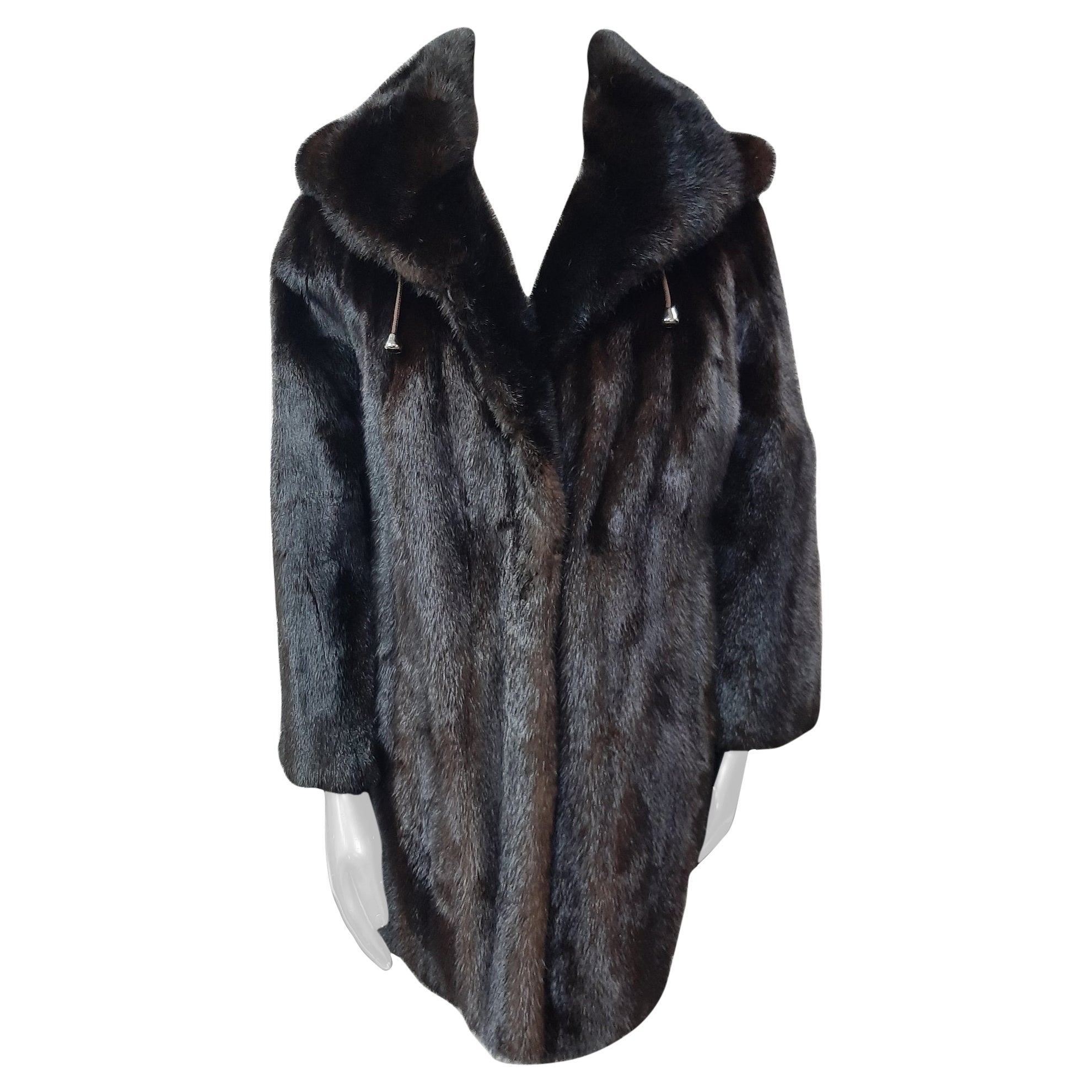 Unused ranch mink fur coat with a hood size 12 For Sale