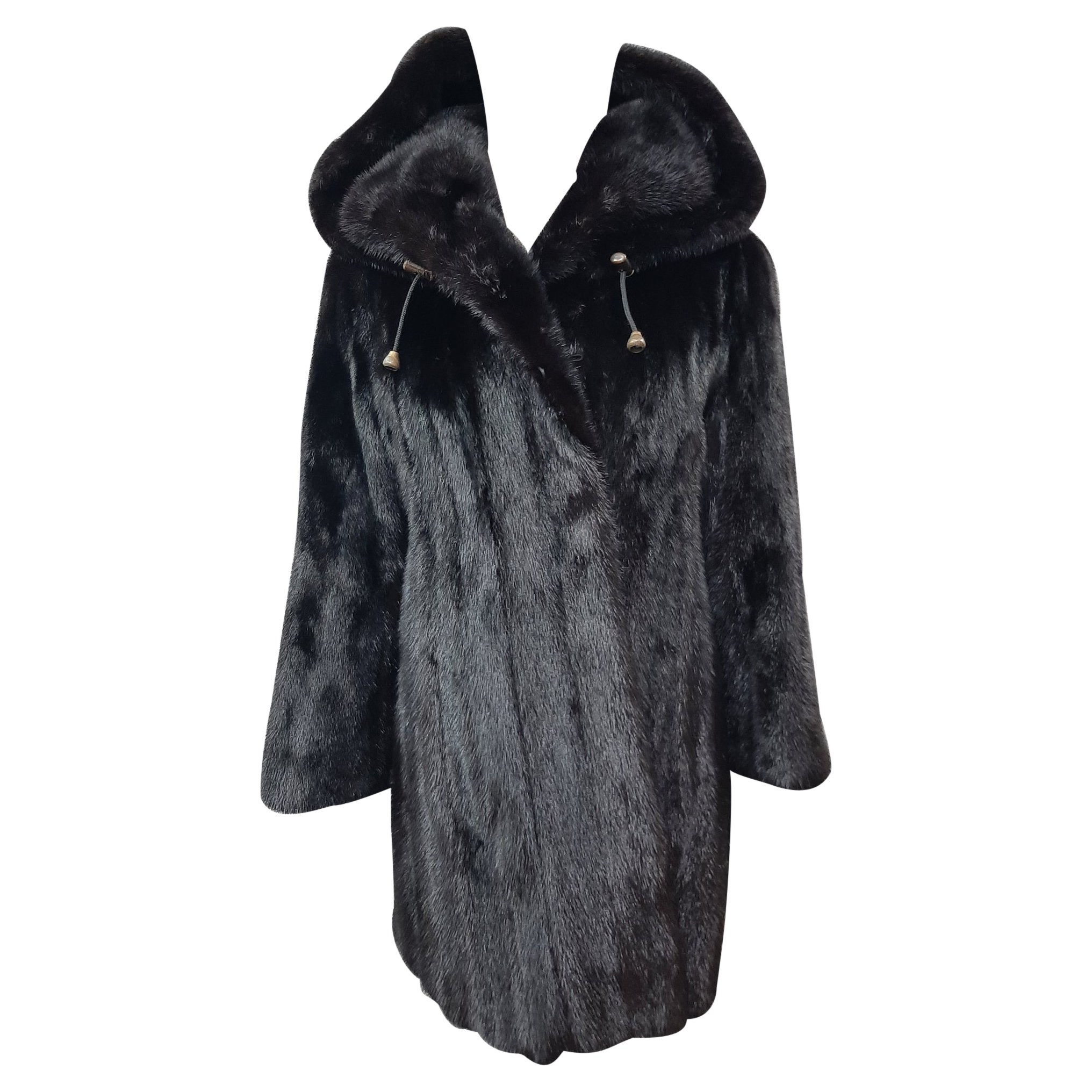 Unused majestic mink fur coat with a hood size 8-10 For Sale