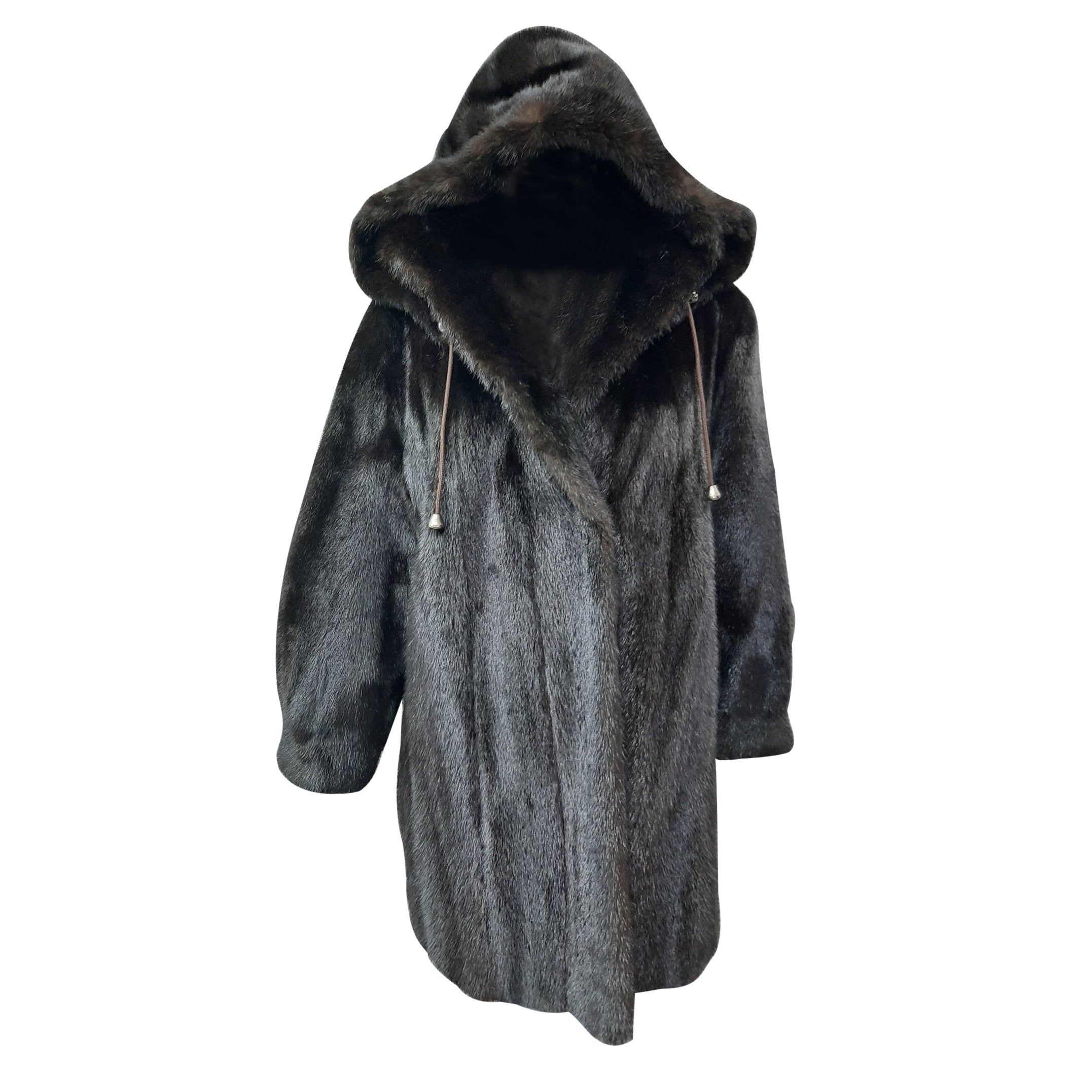Unused mink fur coat with a hood size 10-12
