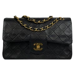 Chanel, Timeless in black leather