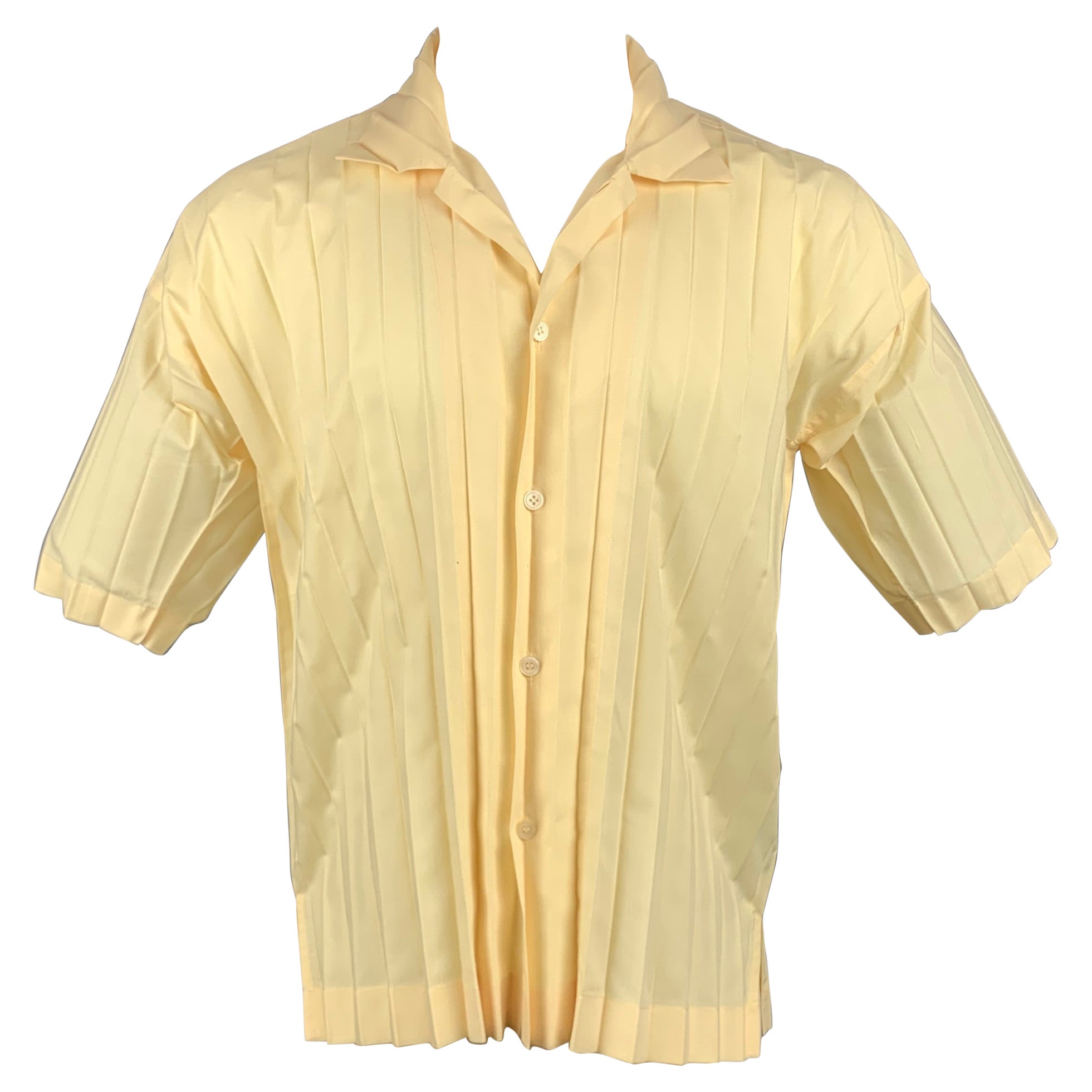 ISSEY MIYAKE HOMME PLISSE Size M Yellow Wrinkled Button Up Short Sleeve Shirt