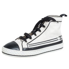 Chanel White Canvas And Leather CC Cap Toe Pearl High Top Sneakers Size 40