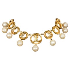 Vintage CHANEL CC Logo Links Pearl Charms Necklace