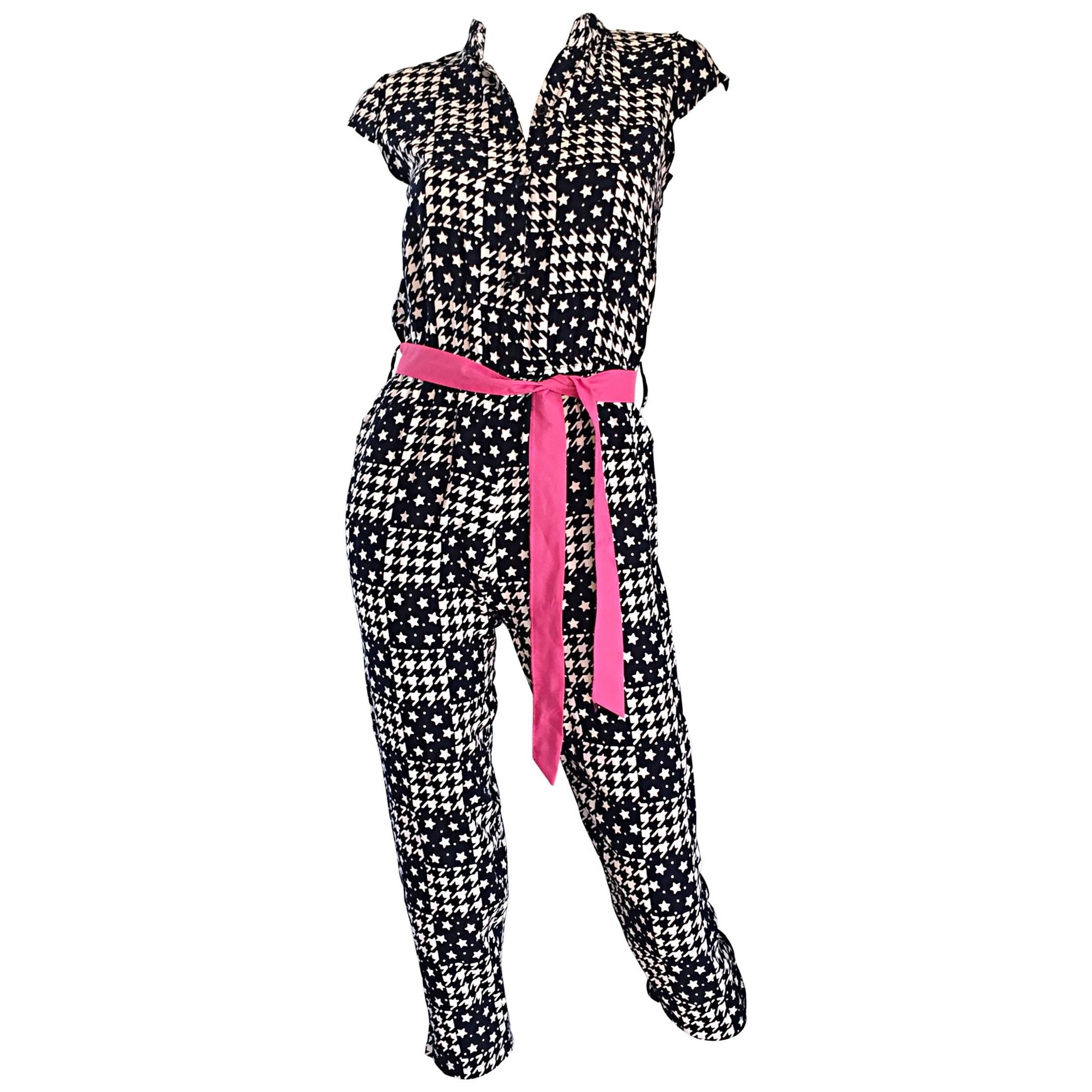Amazing Vintage 80s Houndstooth and Star Print Navy White Jumpsuit w/ Pink Belt For Sale
