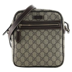 Gucci Front Zip Messenger GG beschichtetes Segeltuch klein