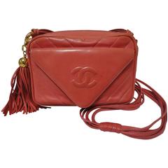 Retro CHANEL salmon pink lambskin shoulder purse with chevron stitch