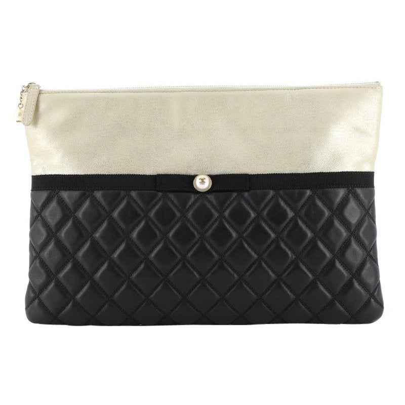 Chanel Pearl O Case Clutch Quilted Lambskin and Calfskin Large
