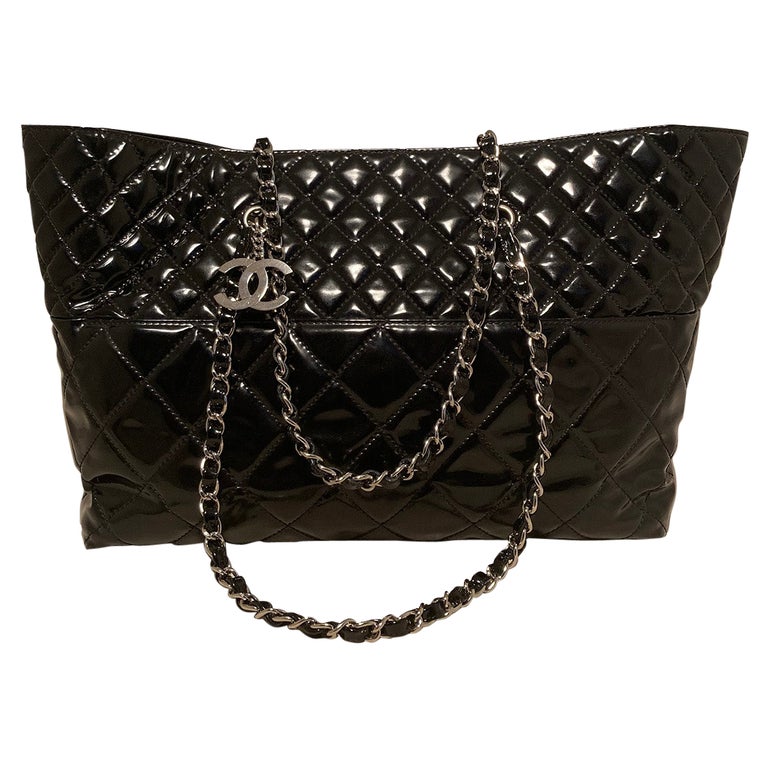 chanel black quilted tote handbag