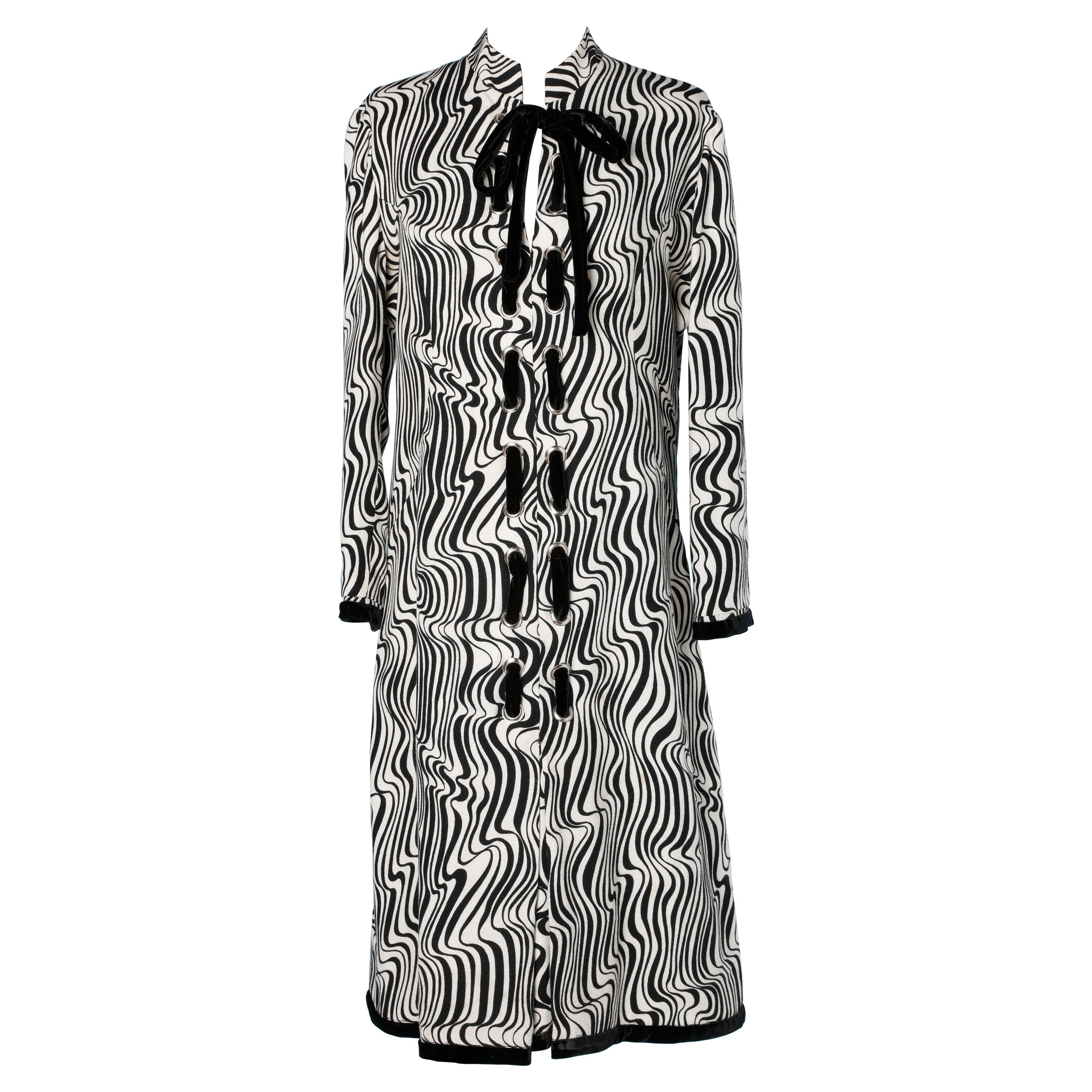 black and white Op Art dress 1970's For Sale
