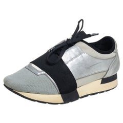 Balenciaga Race Runner Sneakers aus grau/silbernem Leder und Strickstoff, Größe 38