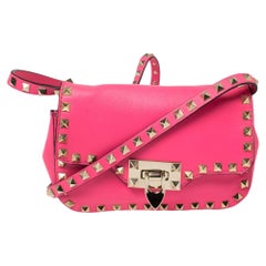 Valentino Neon Pink Leder Mini Rockstud Flap Crossbody Tasche
