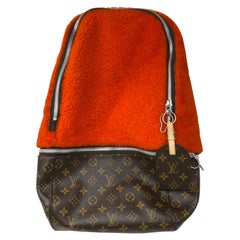 Orangefarbener Shearling-Rucksack von Louis Vuitton Marc Newsom
