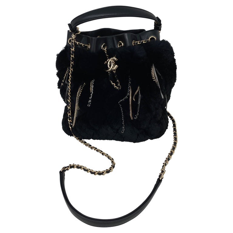 Gold Chanel Bag - 1,989 For Sale on 1stDibs