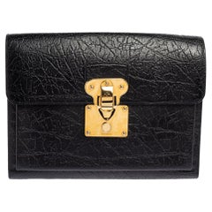 Louis Vuitton Black Crinkled Leather Indra Portfolio Clutch