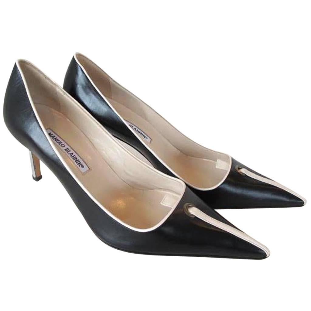 New Manolo Blahnik Black and White Leather Pumps For Sale