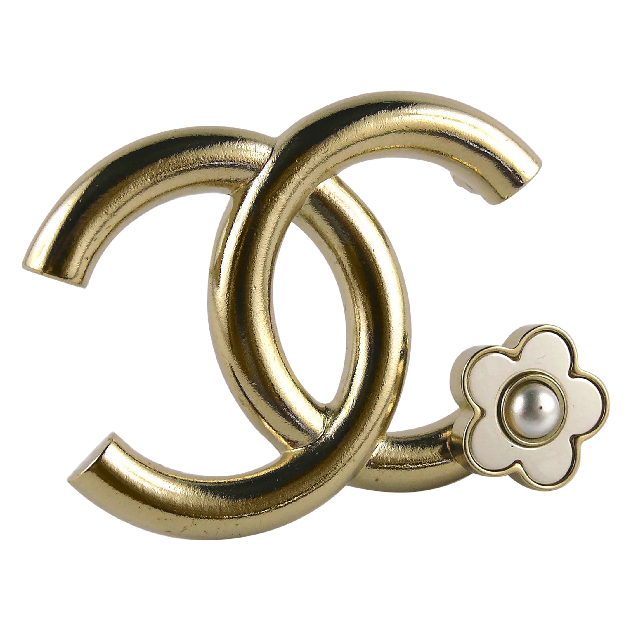 Chanel CC Camellia Brooch 2018 at 1stDibs  chanel brooch 2018, chanel  camellia flower brooch