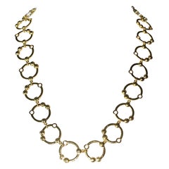 Halskette aus 14 Karat vergoldetem Messing mit kugelförmigem 14 Karat Rebellion-Muster von Selene+Pia